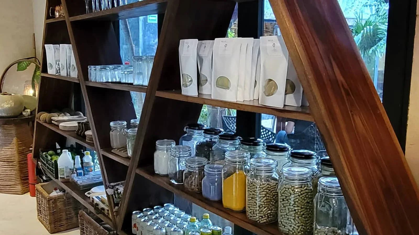 Bula Tulum Kava & Kratom kava bar